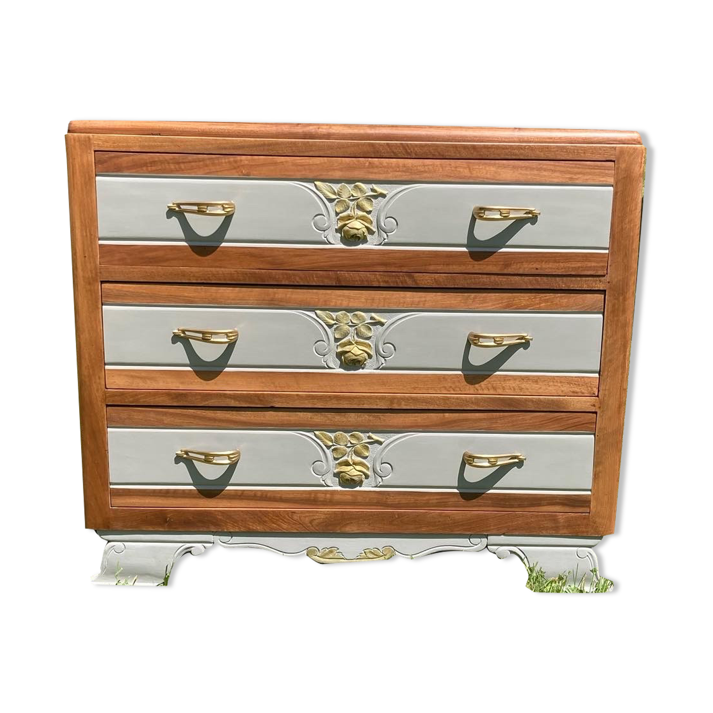 Chest of drawers