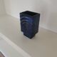 Vase Steuler de Cari Zalloni • 20 cm • Bleu émaillé • Spirale/Tourbillon