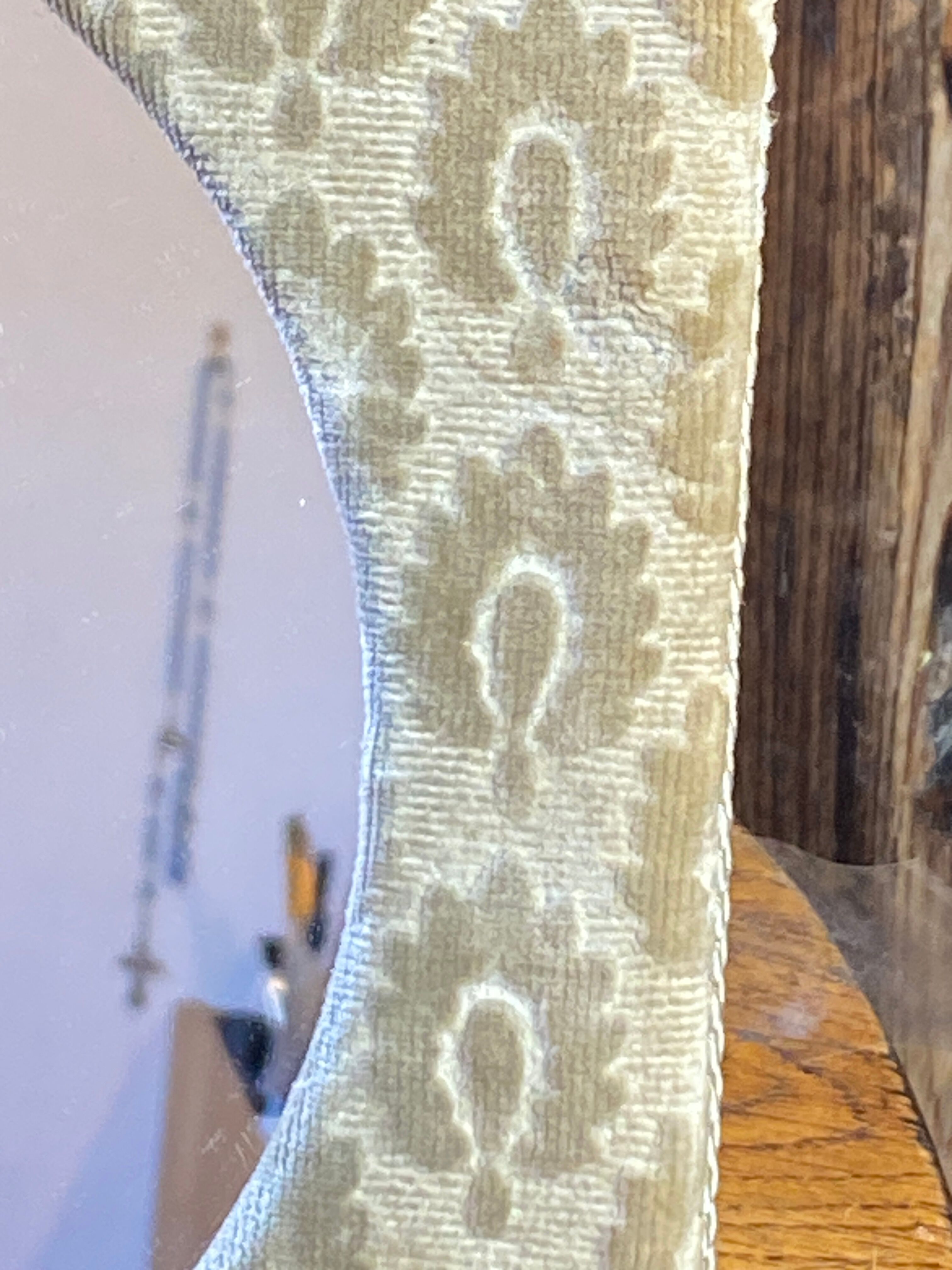 Velvet tabletop mirror