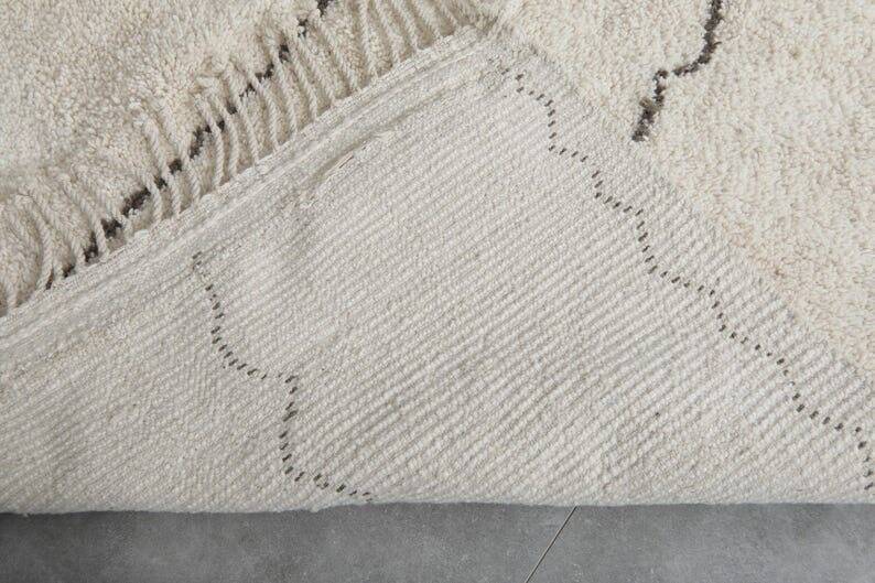 Traditional handmade pure wool rug, size 150 x 250 cm