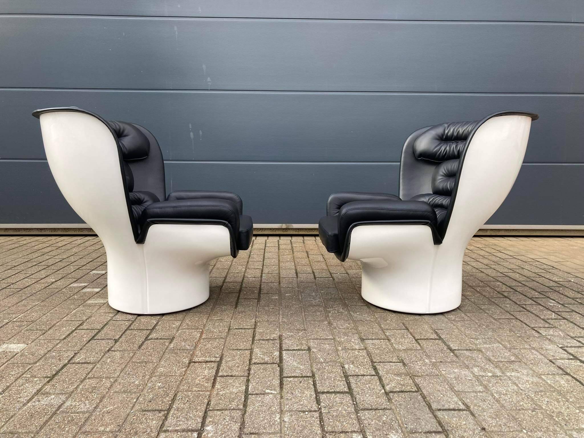2x Joe Colombo Elda LONGHI Chair Black leather, White fiberglass