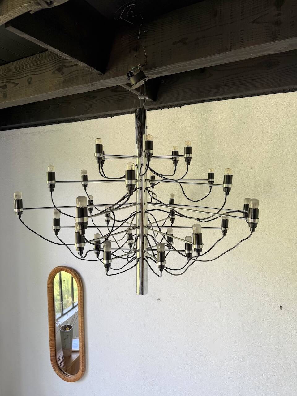Lustre suspension Gino Sarfatti for Arteluce 30 lights model 2097 from the 1960s.