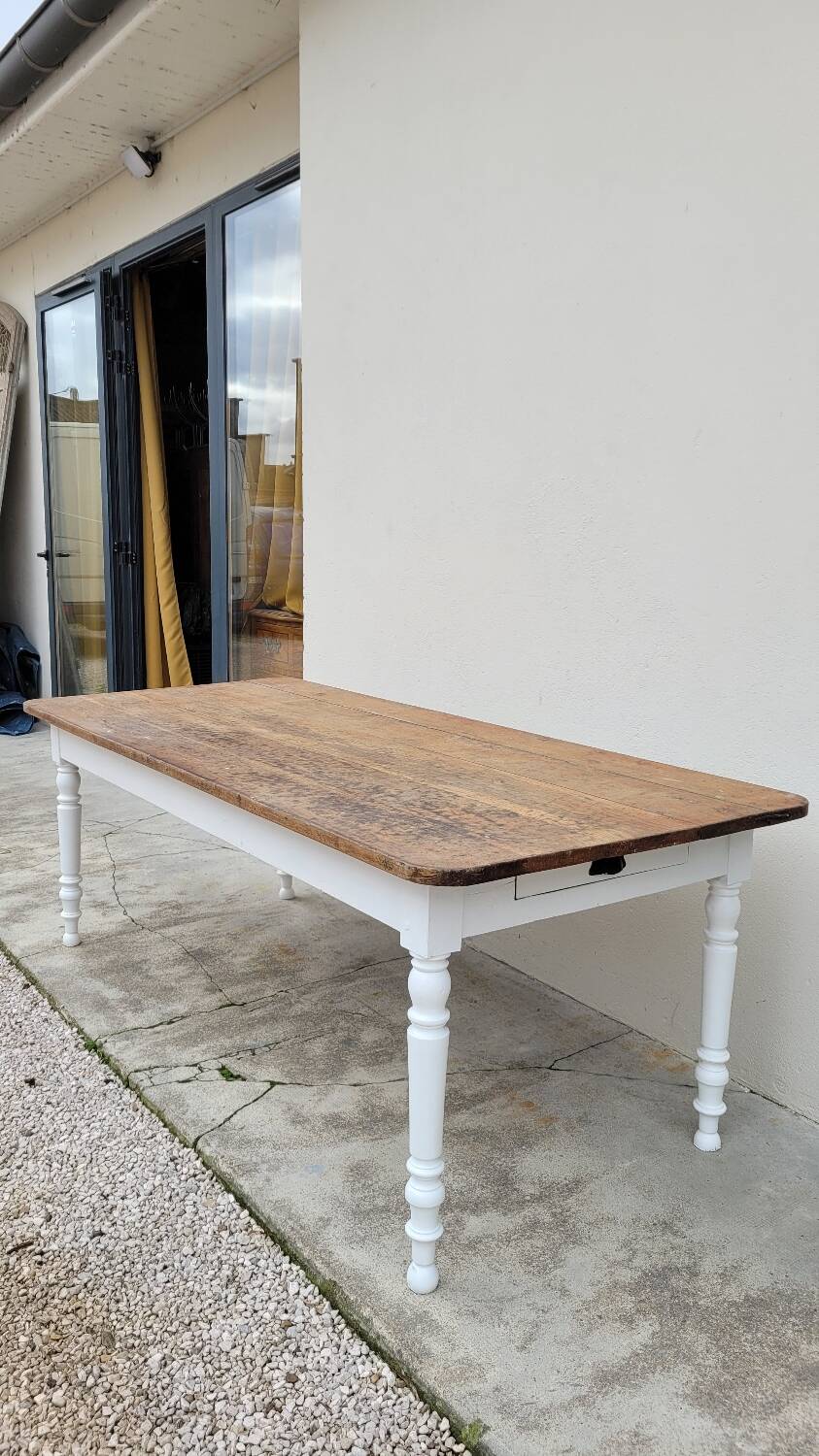 Rustic farmhouse bistro table in oak with Louis Philippe legs - 2m