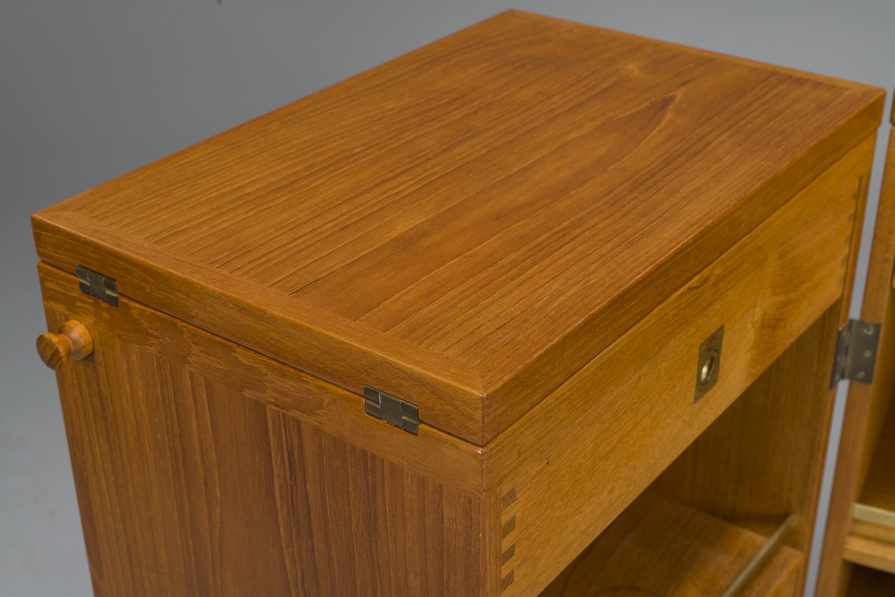 Danish Teak Captains Bar by Reno Wahl Iversen for Dyrlund, 1960s