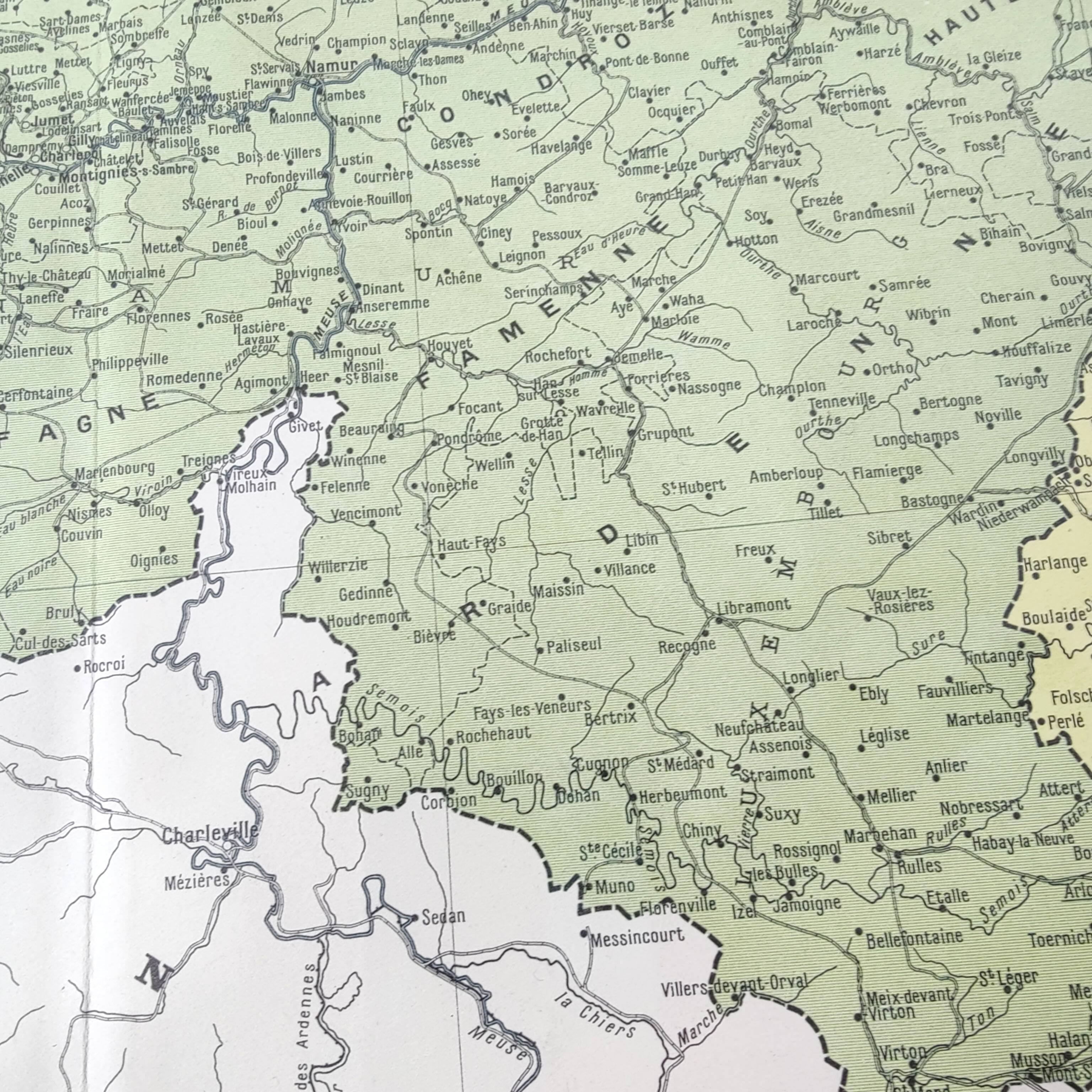 Carte vintage de la Belgique et Luxembourg 43x43cm de 1950