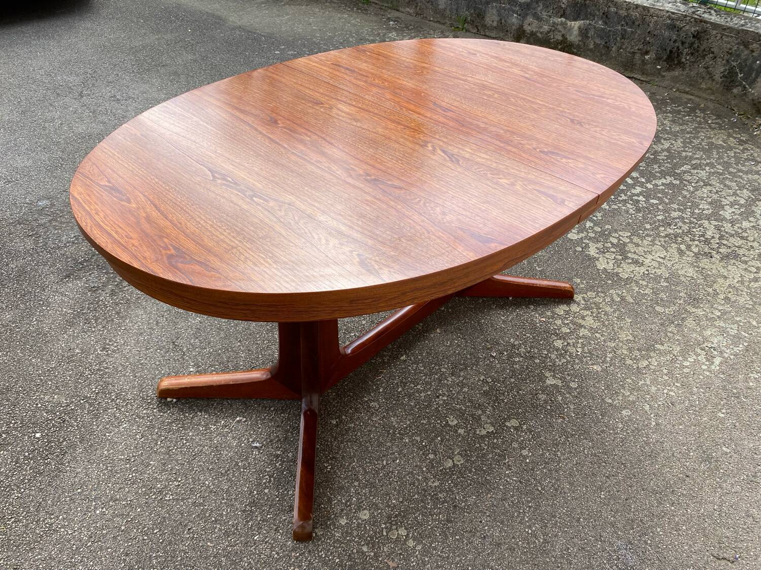 Baumann table for 10 guests