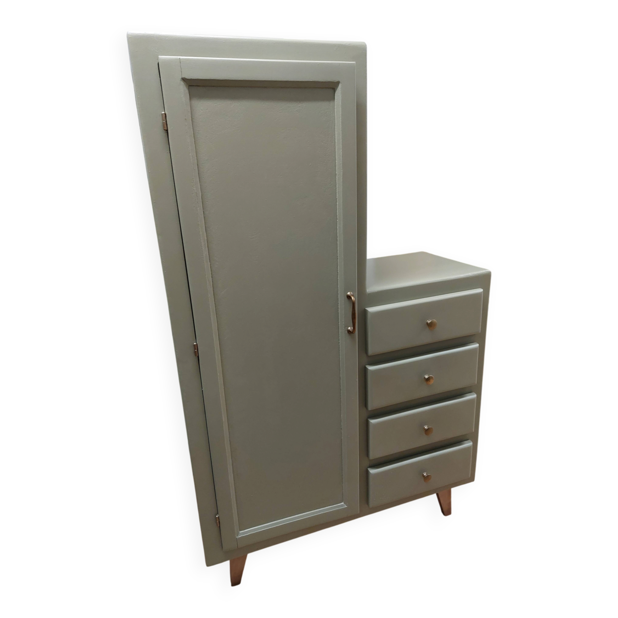 Asymmetrical furniture