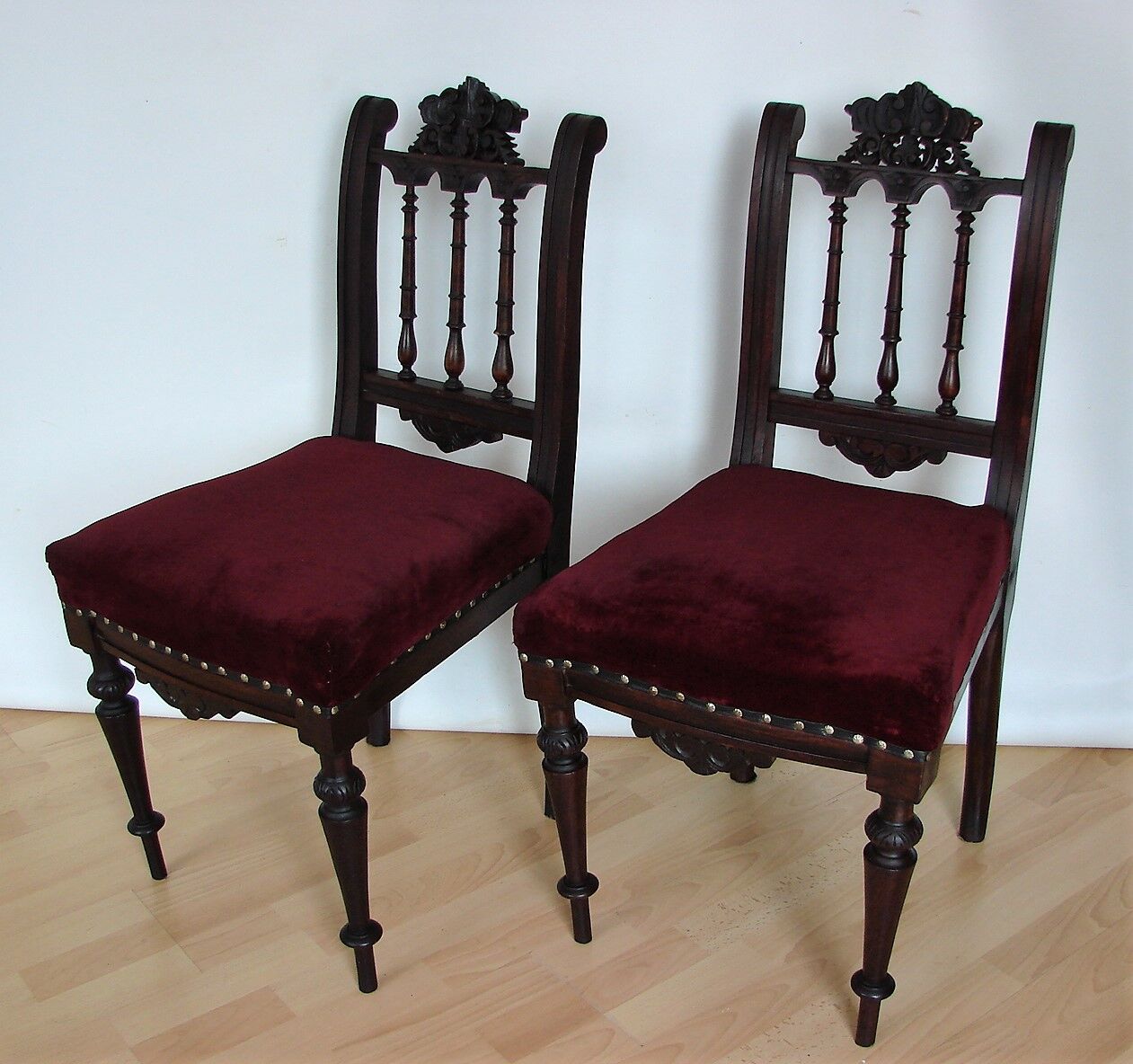 Pair of chairs from the 19th century
