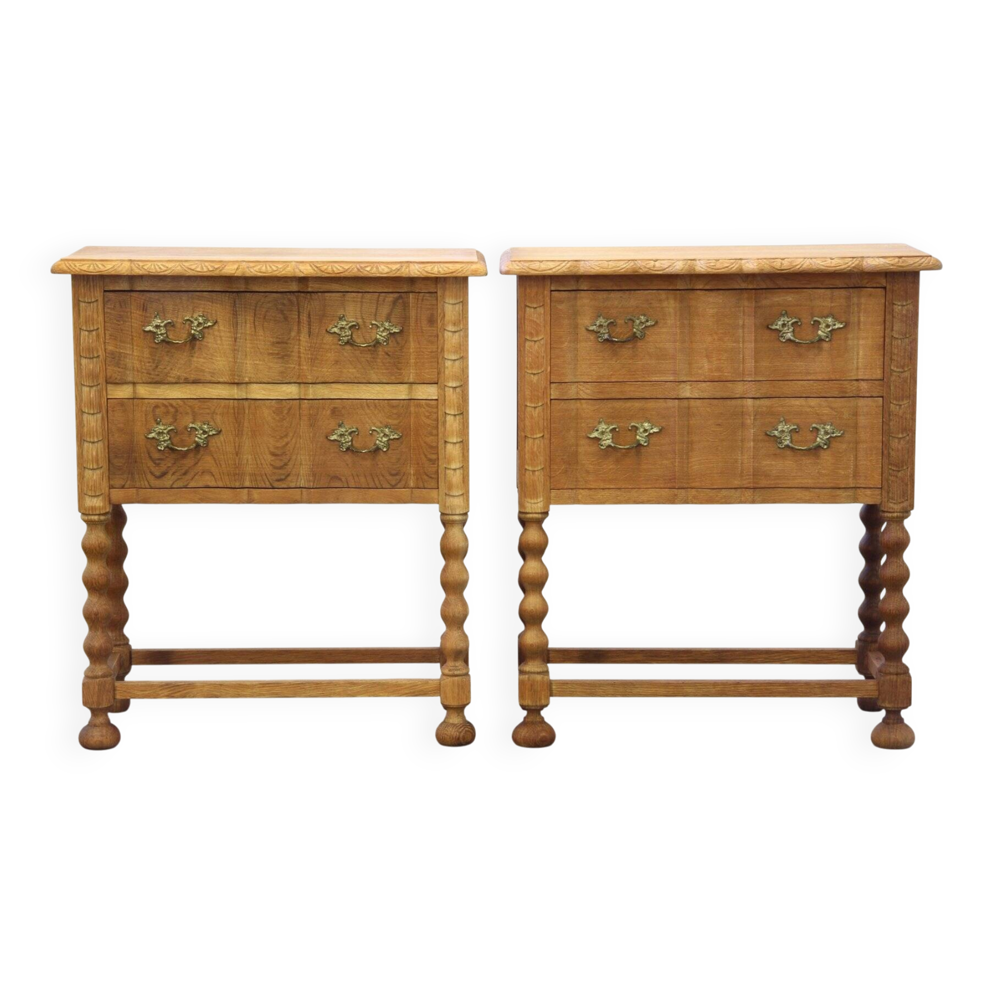 Tables de chevet danoises en chêne, signées Henning Kjærnulf, années 1960