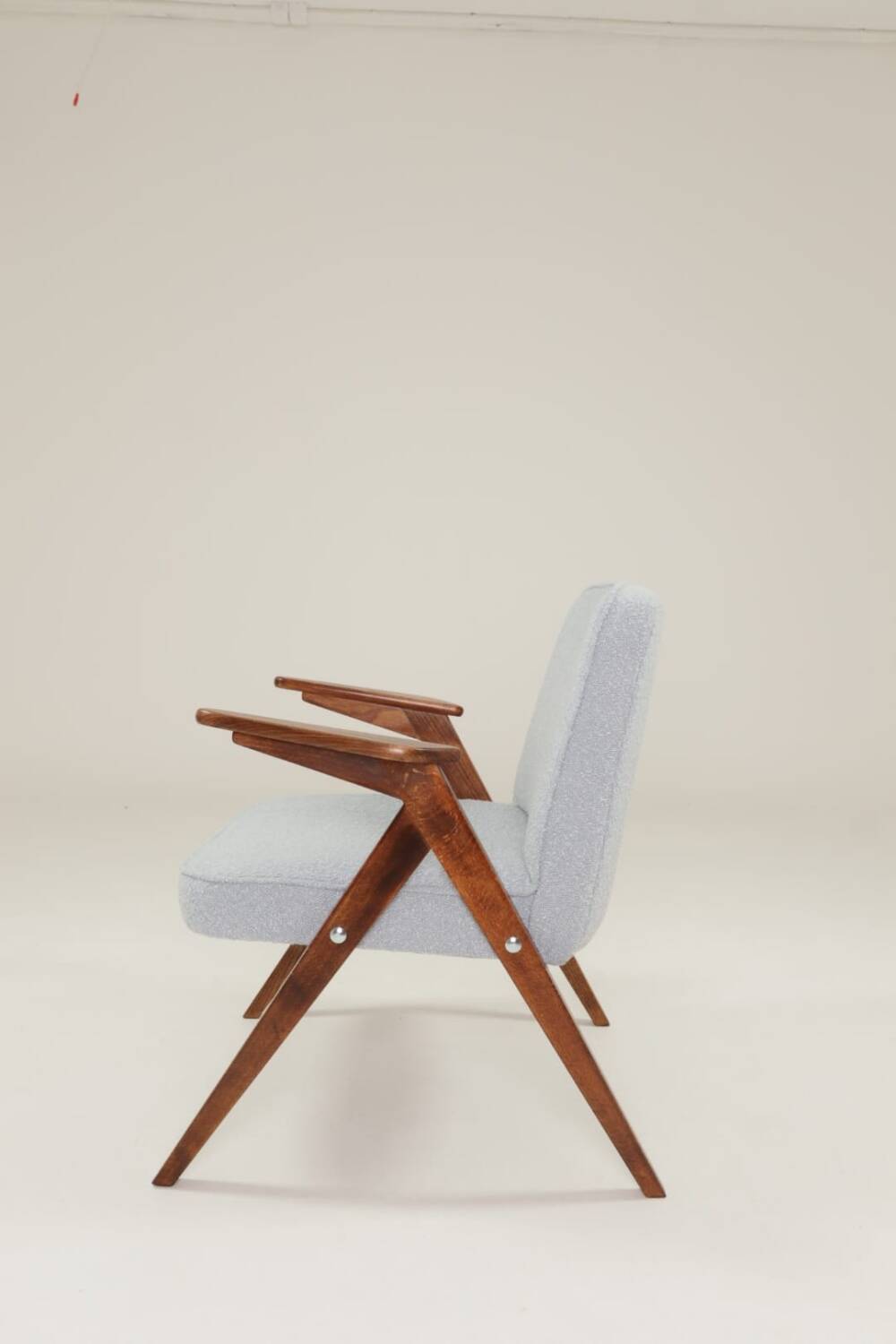 Fauteuil Lounge Vintage Bouclè Bleu Bébé Noyer Foncé, 1960