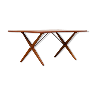 Dining table AT-303 Designed by Hans Wegner in 1955 Andreas Tuck