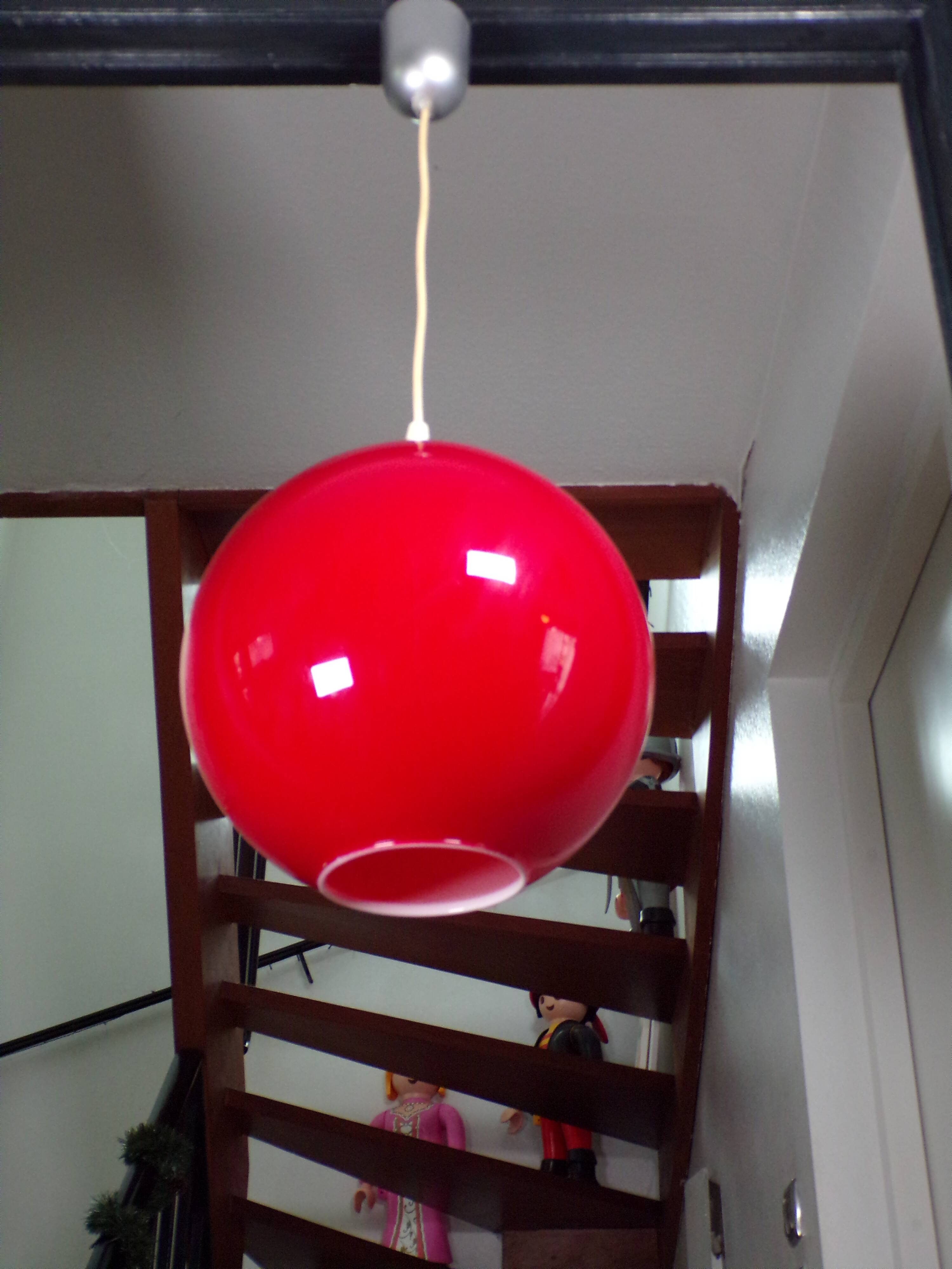 Suspension boule opaline rouge Ø30cm