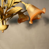 Chandelier leaf décor with 5 tulips of light