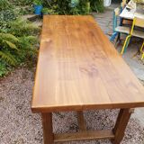 Farm table