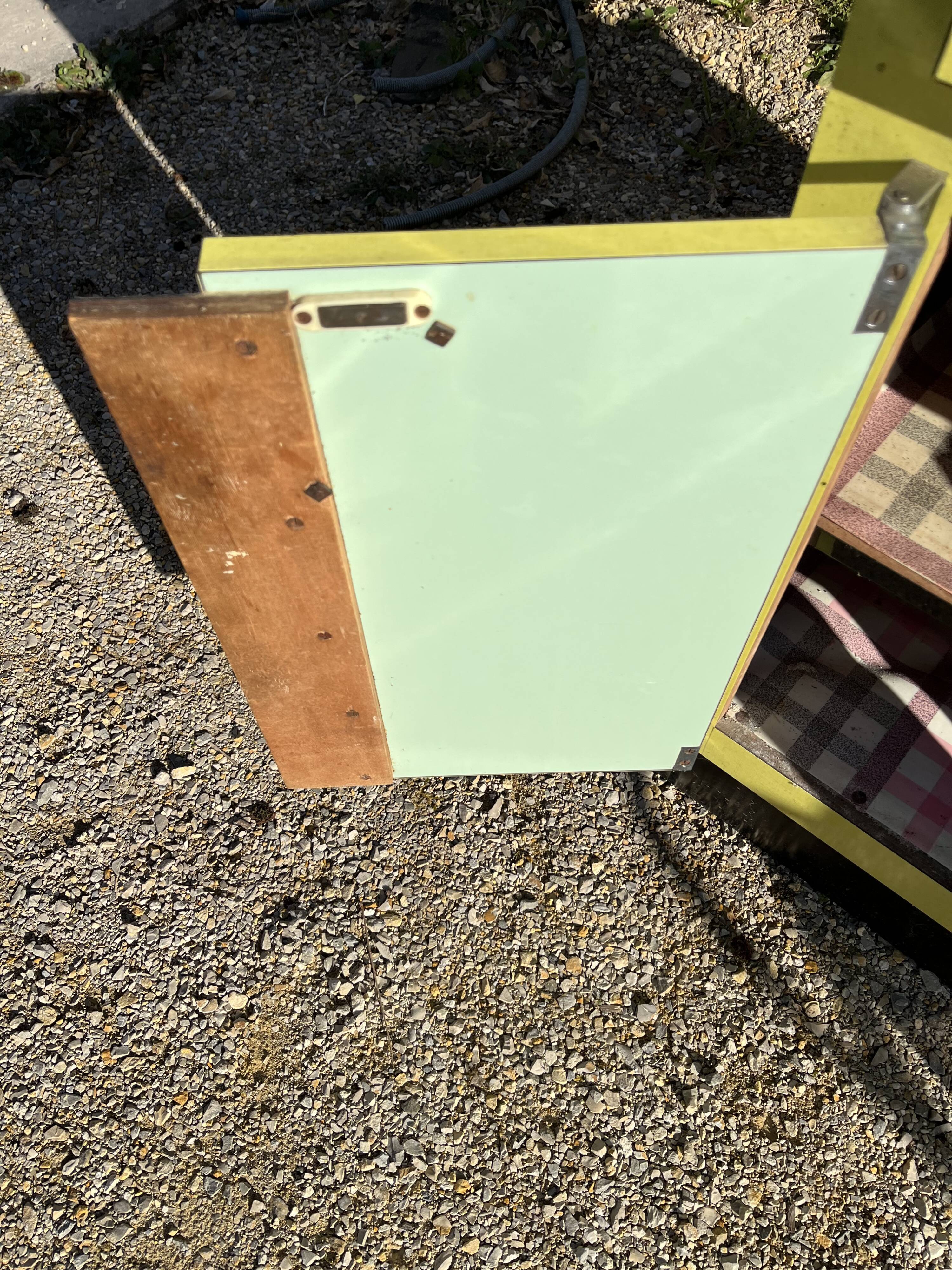 Kitchen furniture in Formica
