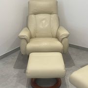 Paire de fauteuil vintage cuir avec ottoman