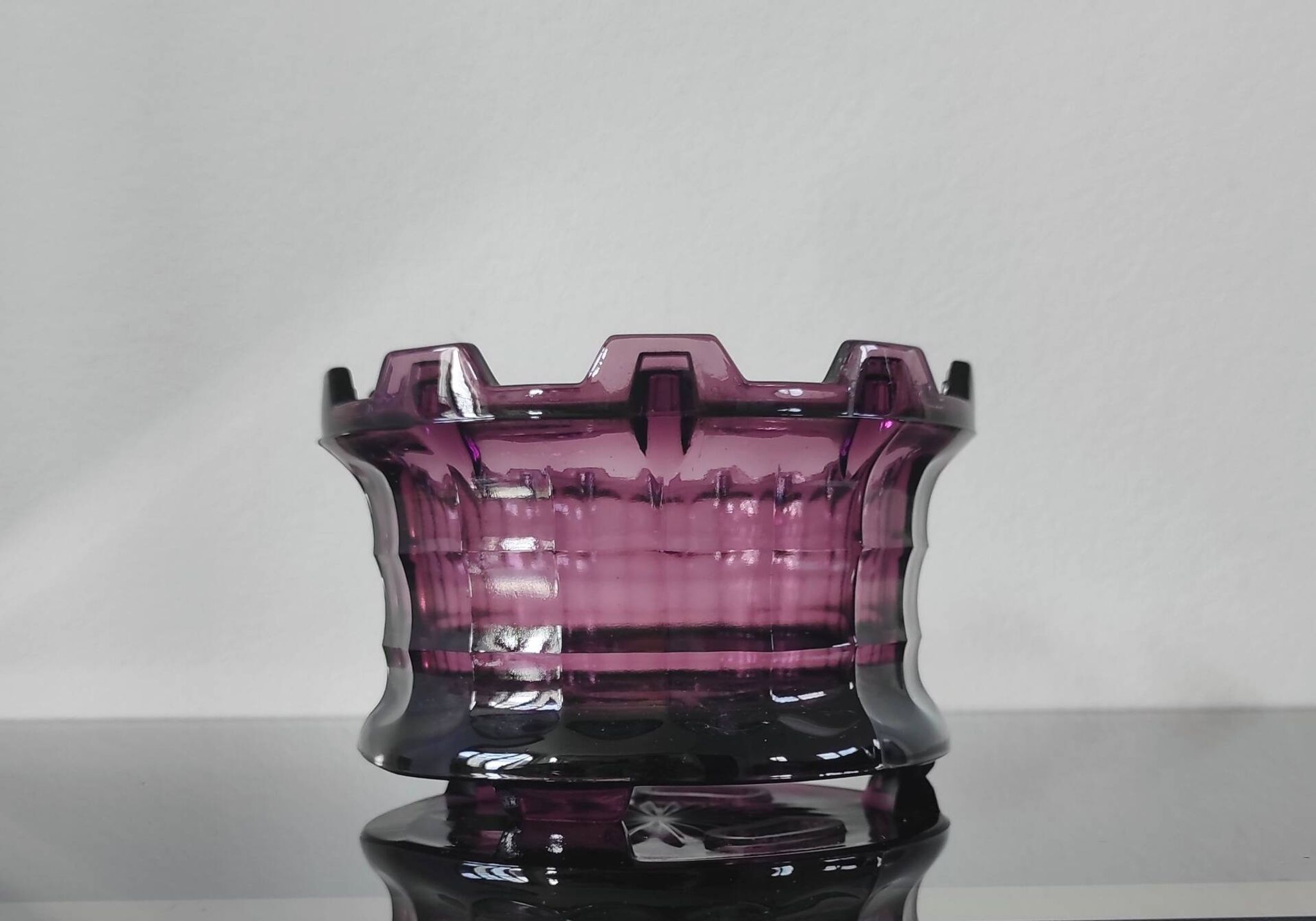 Cache-pot ou photophore brutaliste en verre
