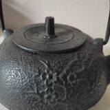 Cast-iron teapot