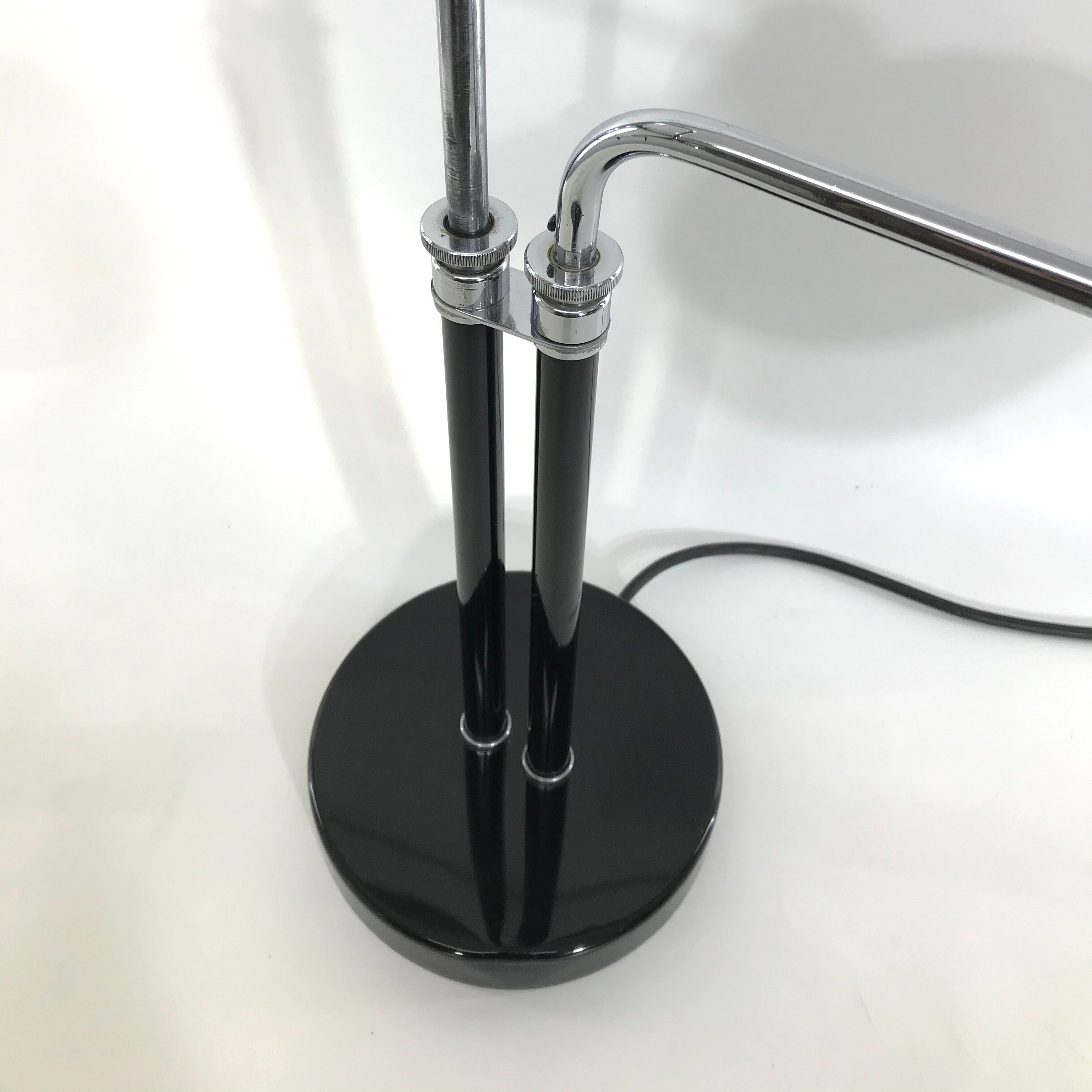 Double desk lamp, Bauhaus, by Christian Dell, model 6660 Super, original edition Kaiser Idel