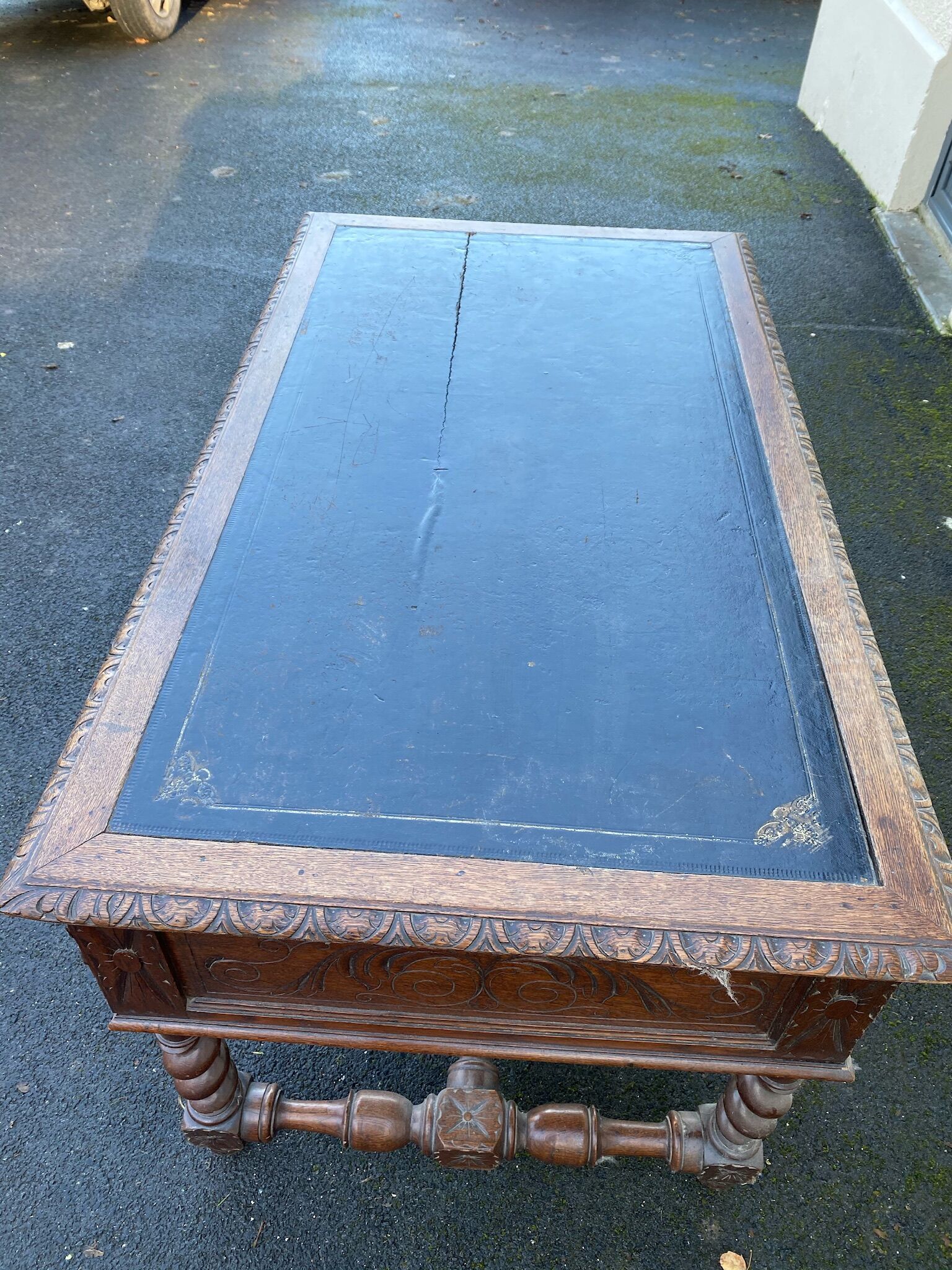 Office Louis xiii twisted