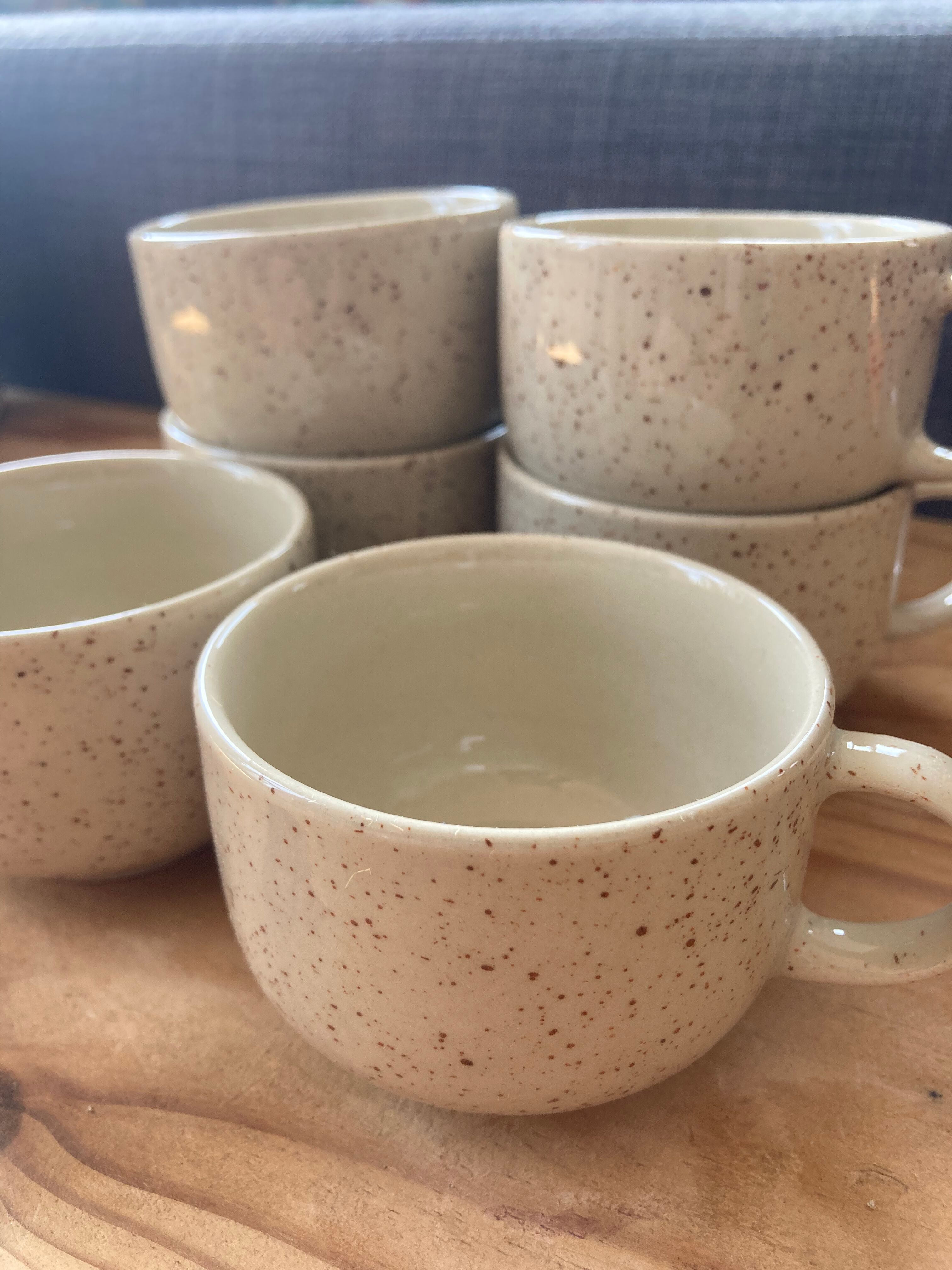 6 speckled cups