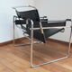 Paire de fauteuils B3 "Wassily" cuir design Marcel Breuer