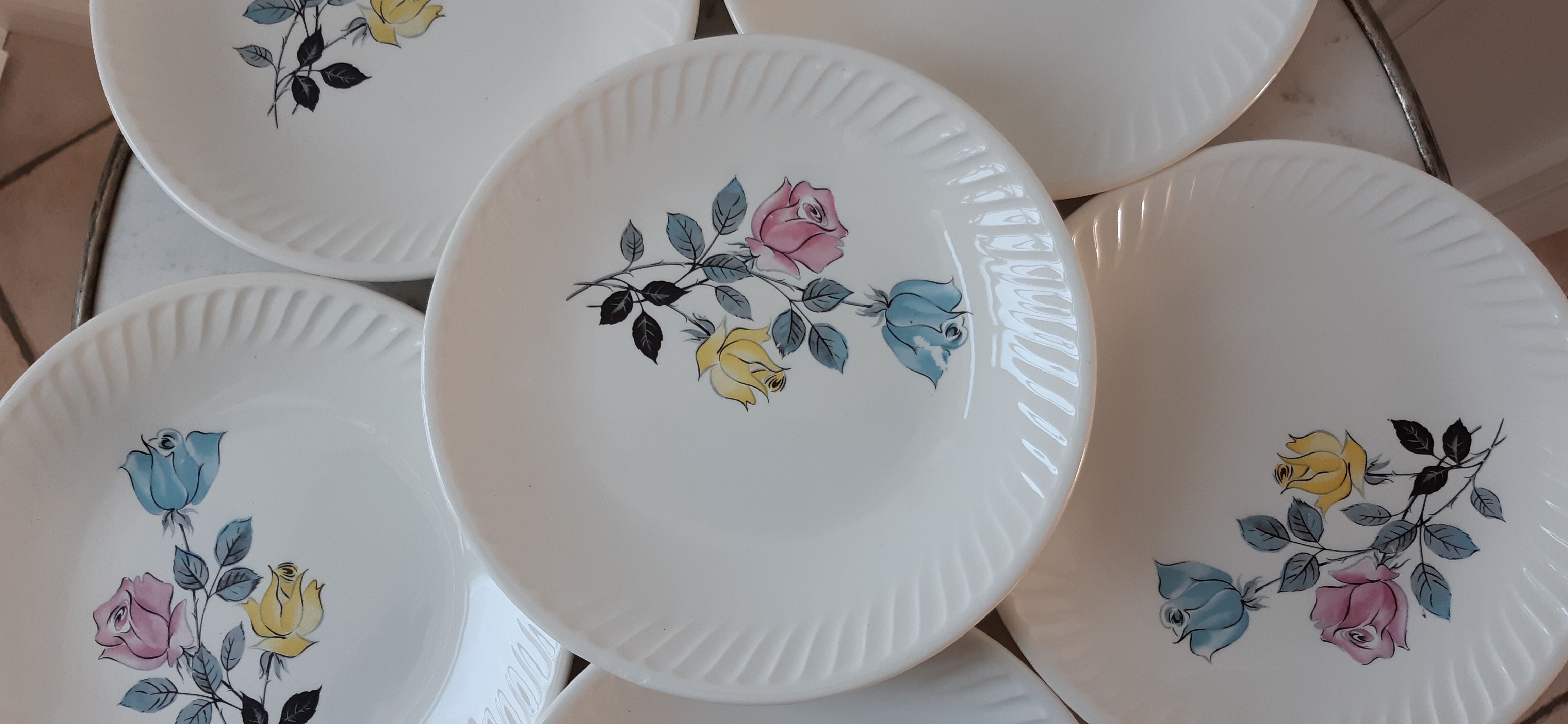 Set of 6 flat plates Gien model Marjolaine