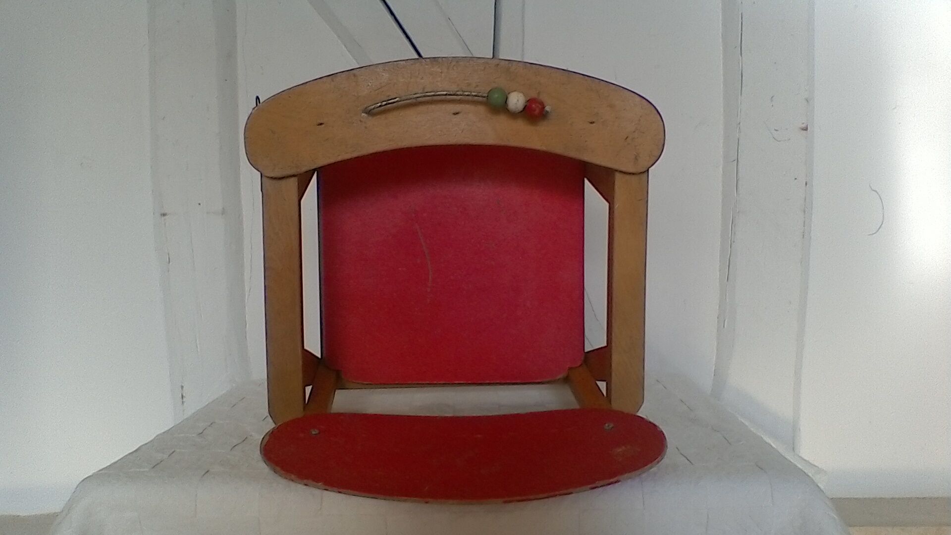 chair pierced child, vintage.