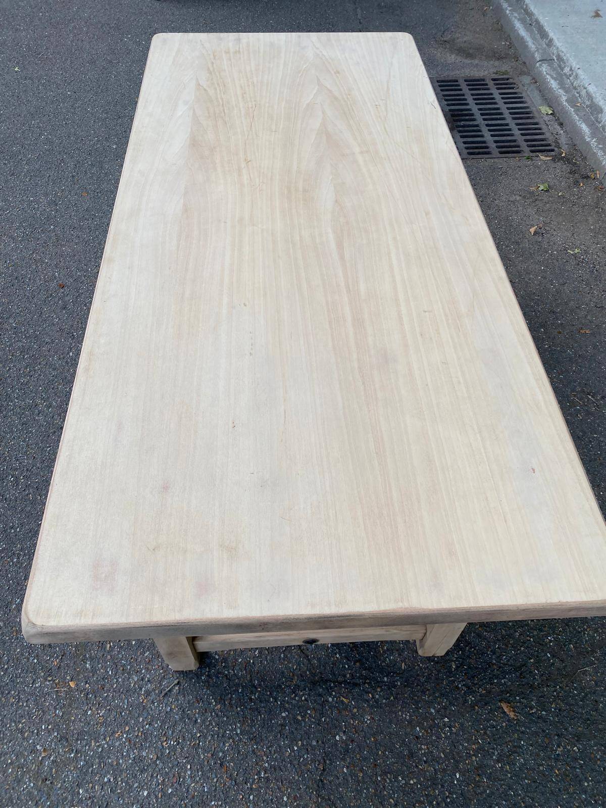 Table à manger de ferme rénovée en bois brut du XXème 180cm