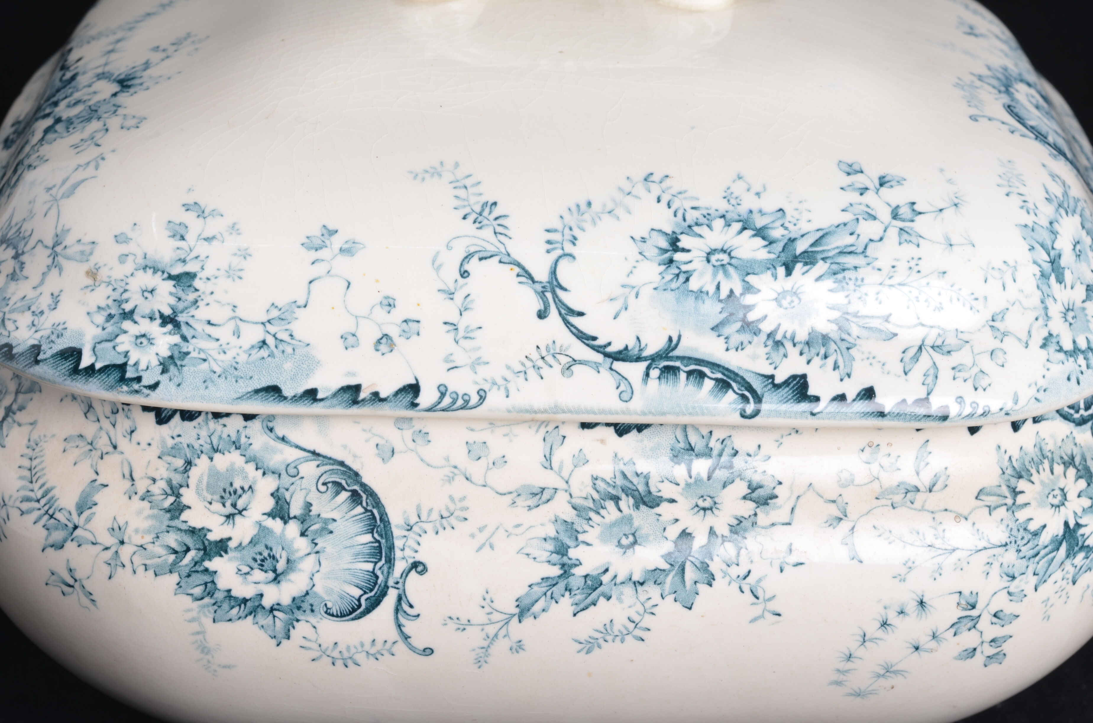 Rectangular tureen iron earth