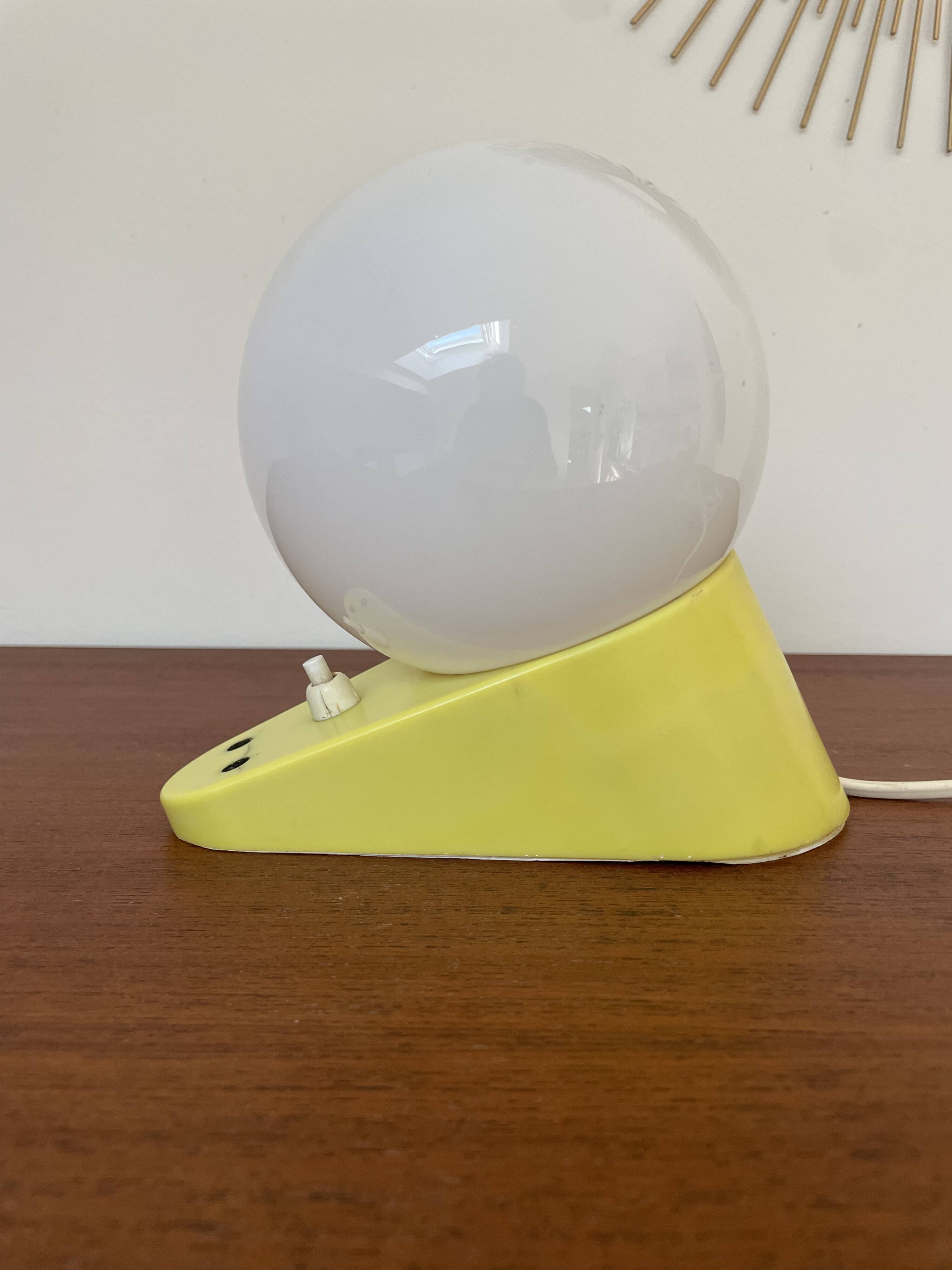 Bakelite ball lamp