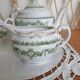 Service à thé en porcelaine anglaise, vert et or , antique