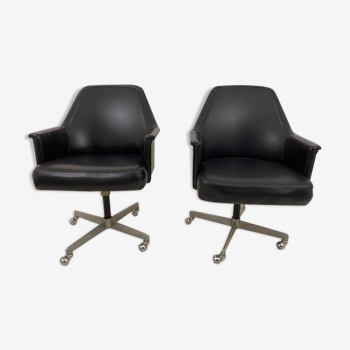Pair of Carlo Pagani chairs for Arflex.