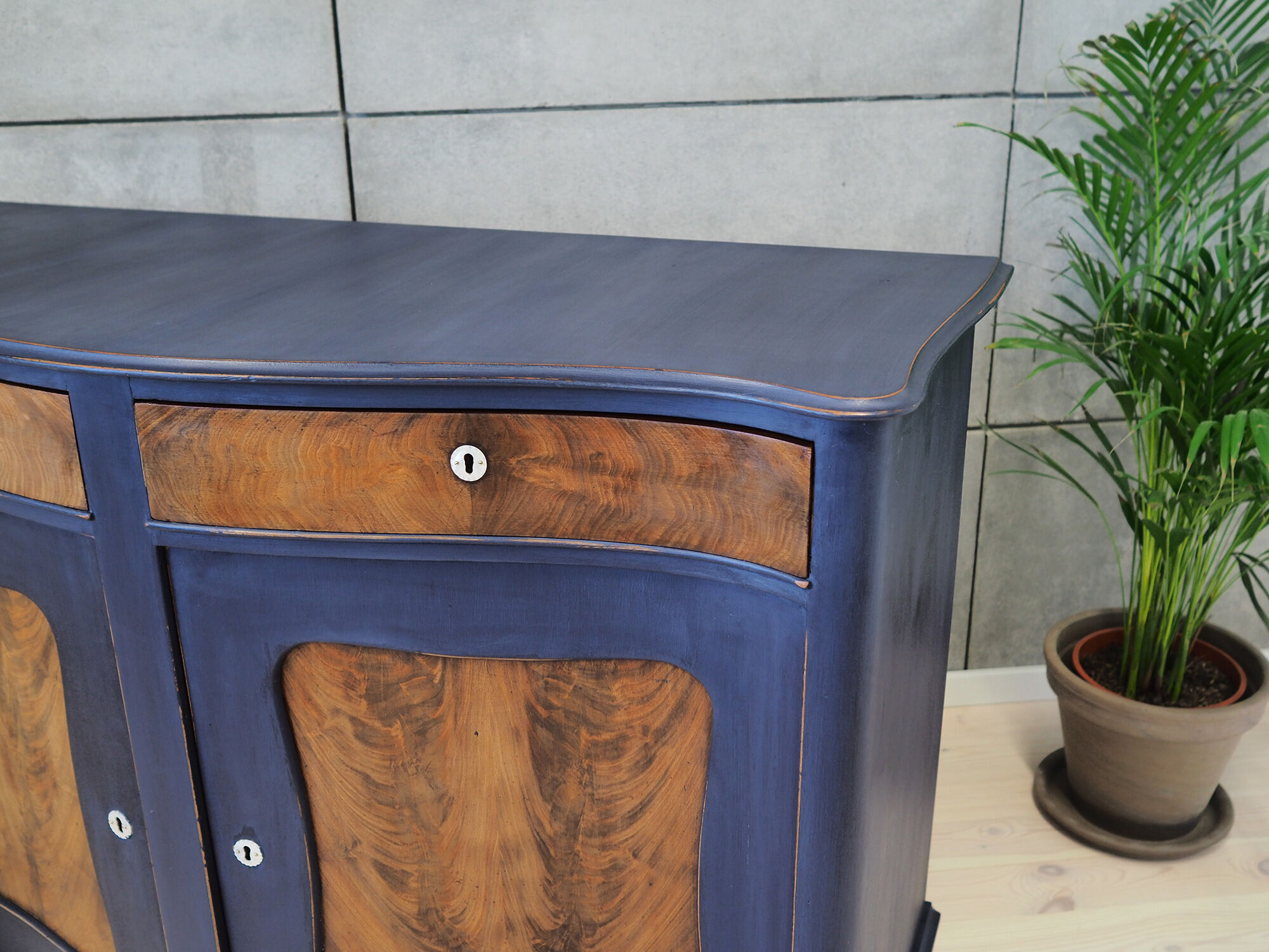 Shabby chic cabinet 40