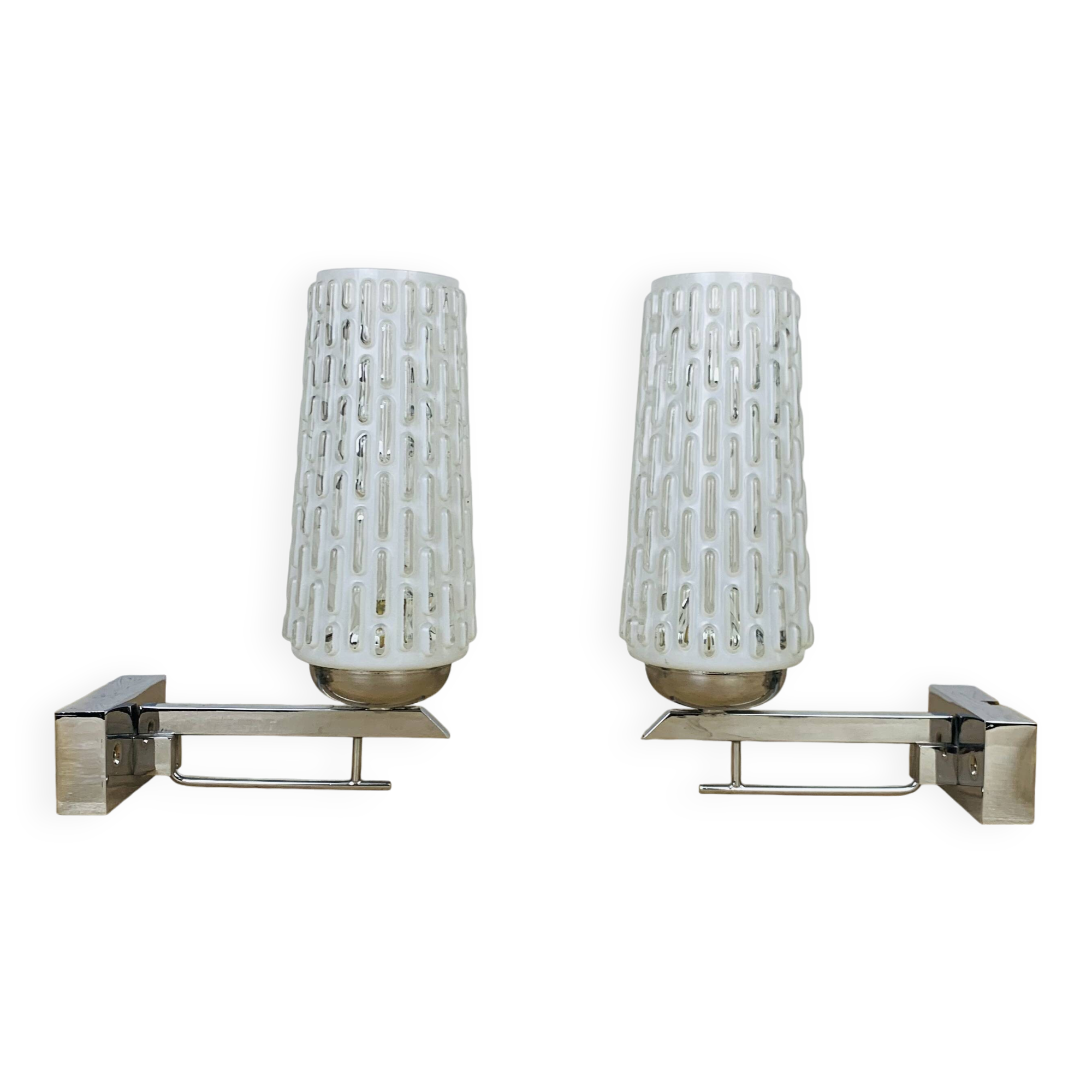Pair of chrome metal wall lights and opaline tulips from the 70s
