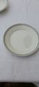 Plat rond en faïence De Saint Amand modèle 4015 diam 27 cm