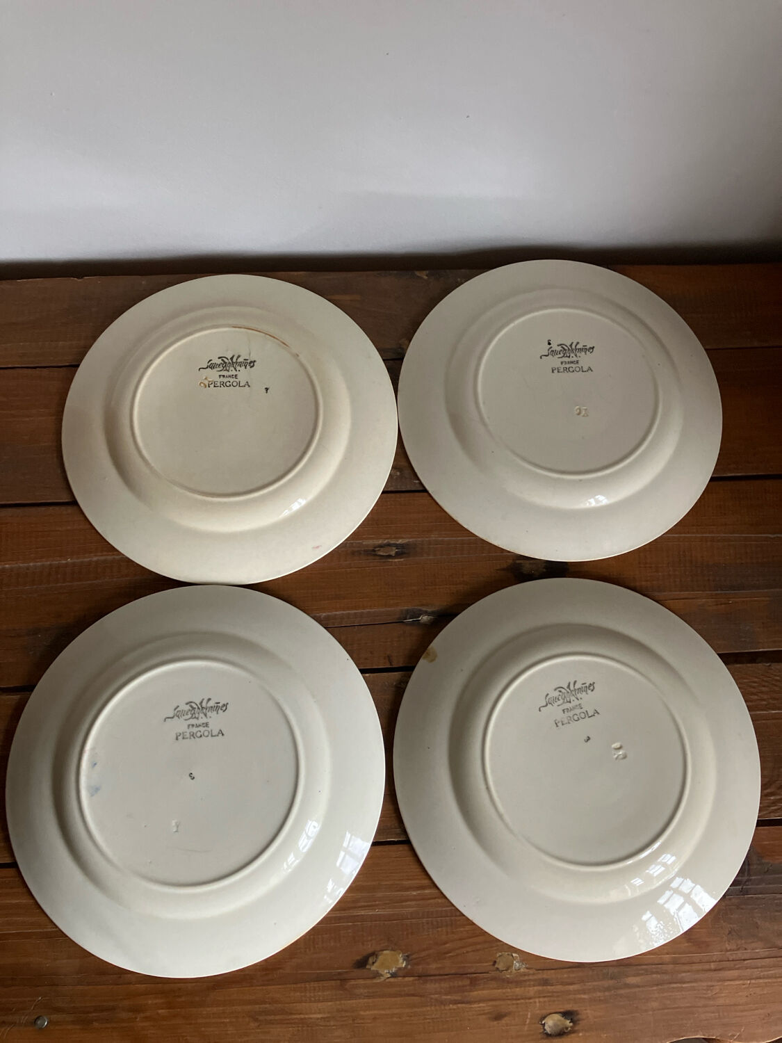 4 dessert plates