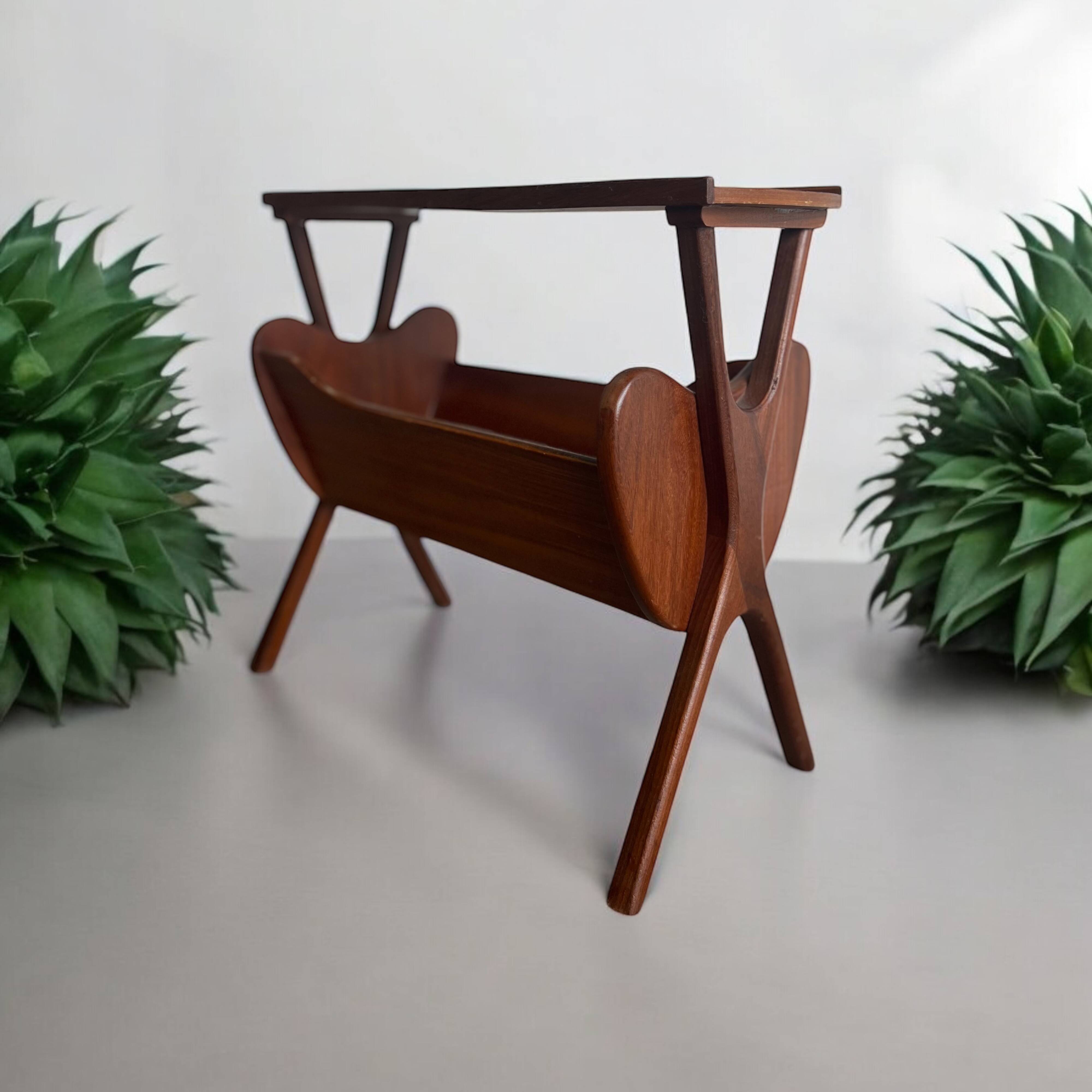 Porte-revues/table d'appoint vintage en teck 'Van Teeffelen'