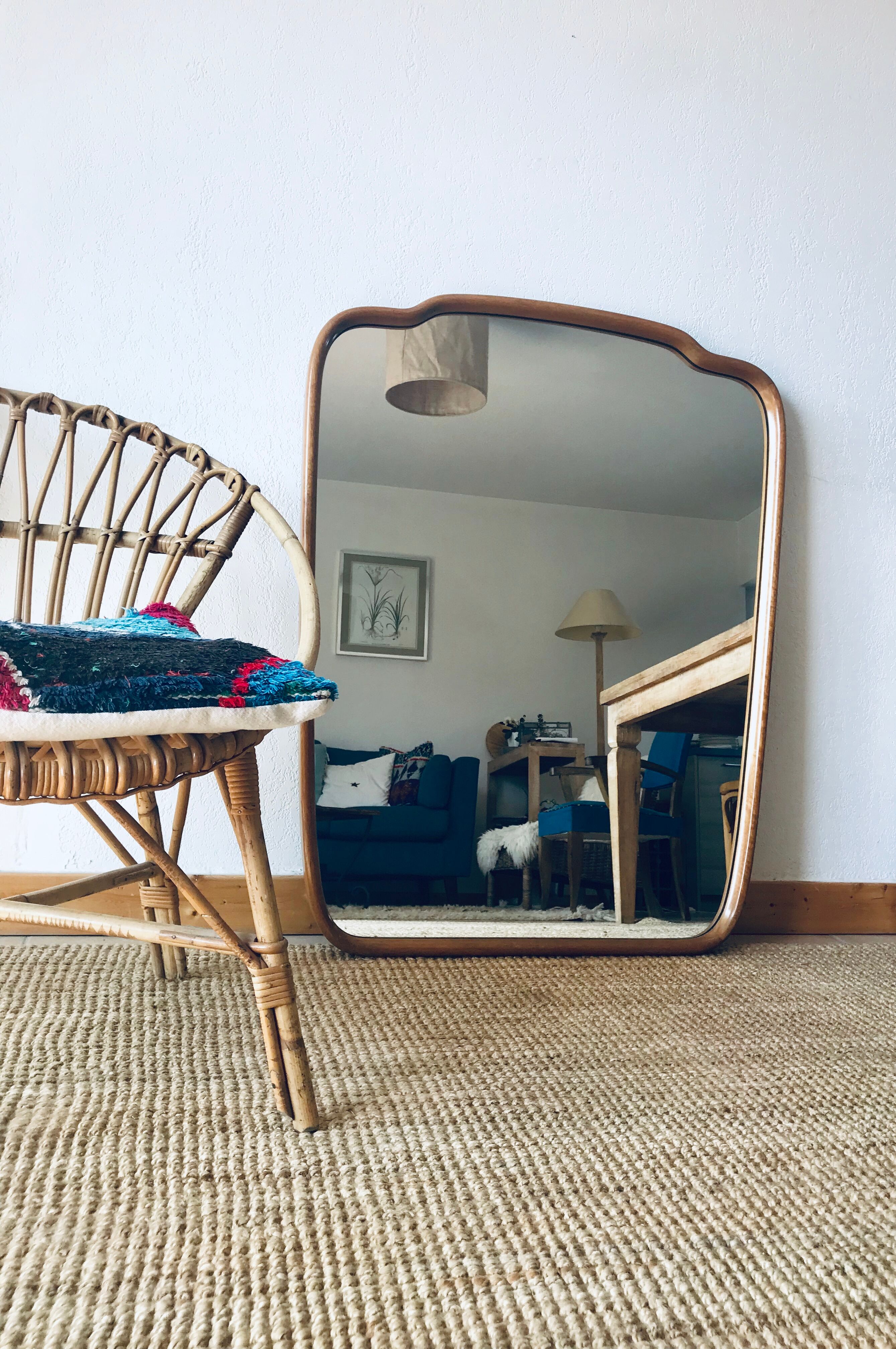 Free form mirror 80x104cm