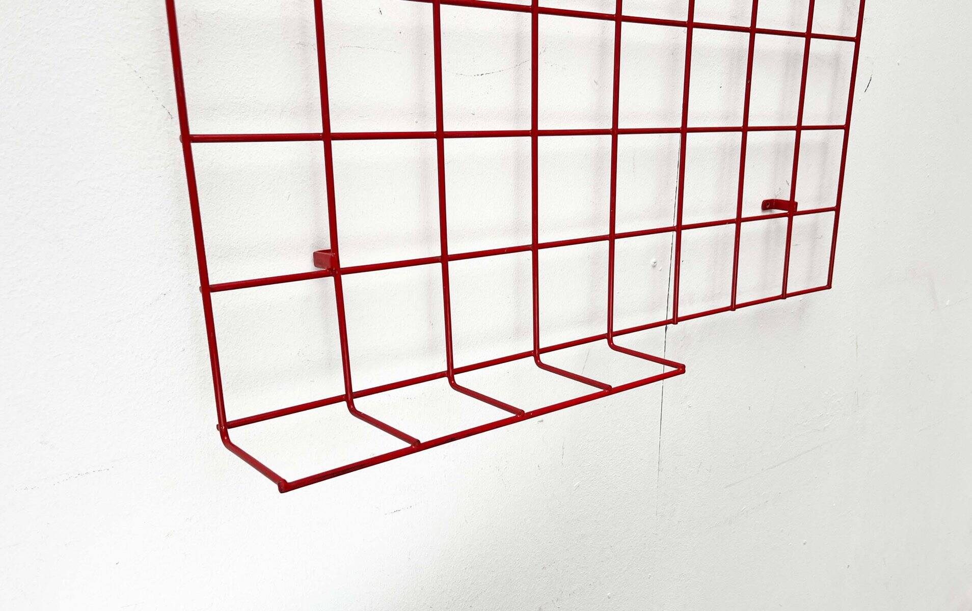 Red rope coat rack, modern German mid-century, 1960s.