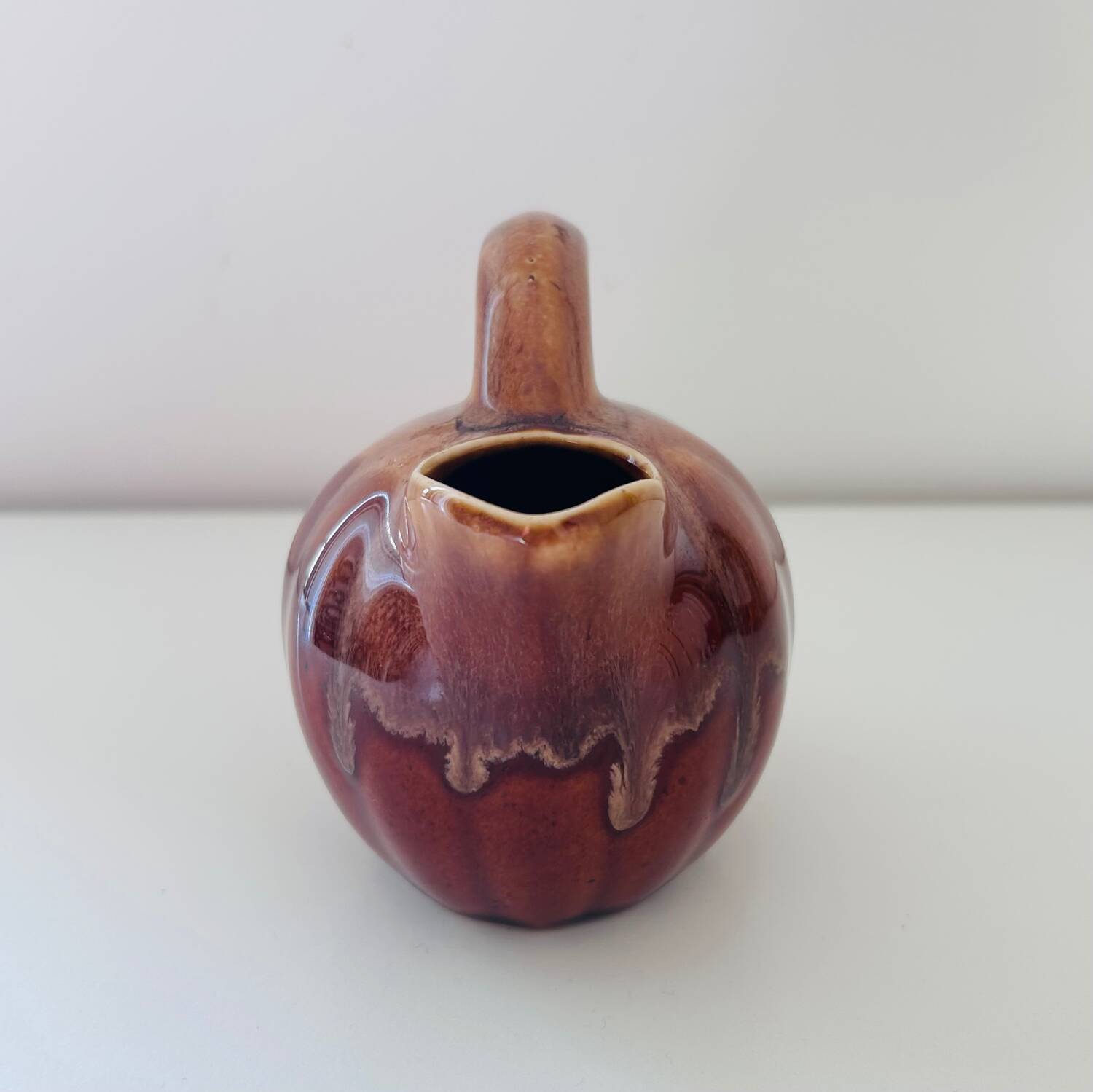 Small gourd jug