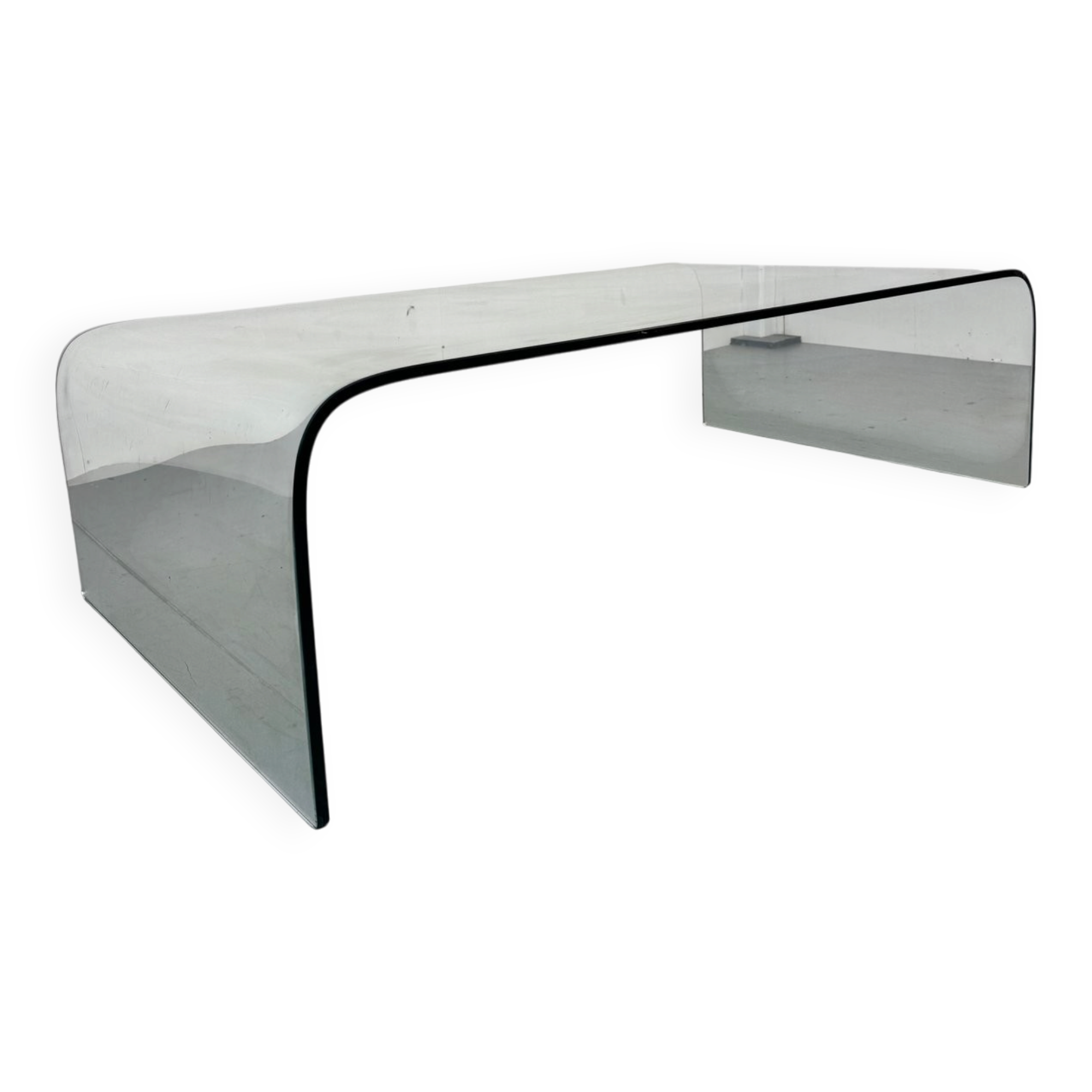 Table d'appoint en verre moderne de style cascade attribuée à Fiam, années 1980.