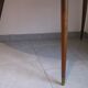 Table triangulaire en forme de rein de 1950/60