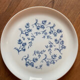 4 white and blue plates Arcopal