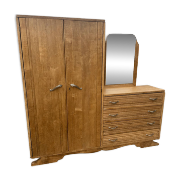 Wardrobe chest