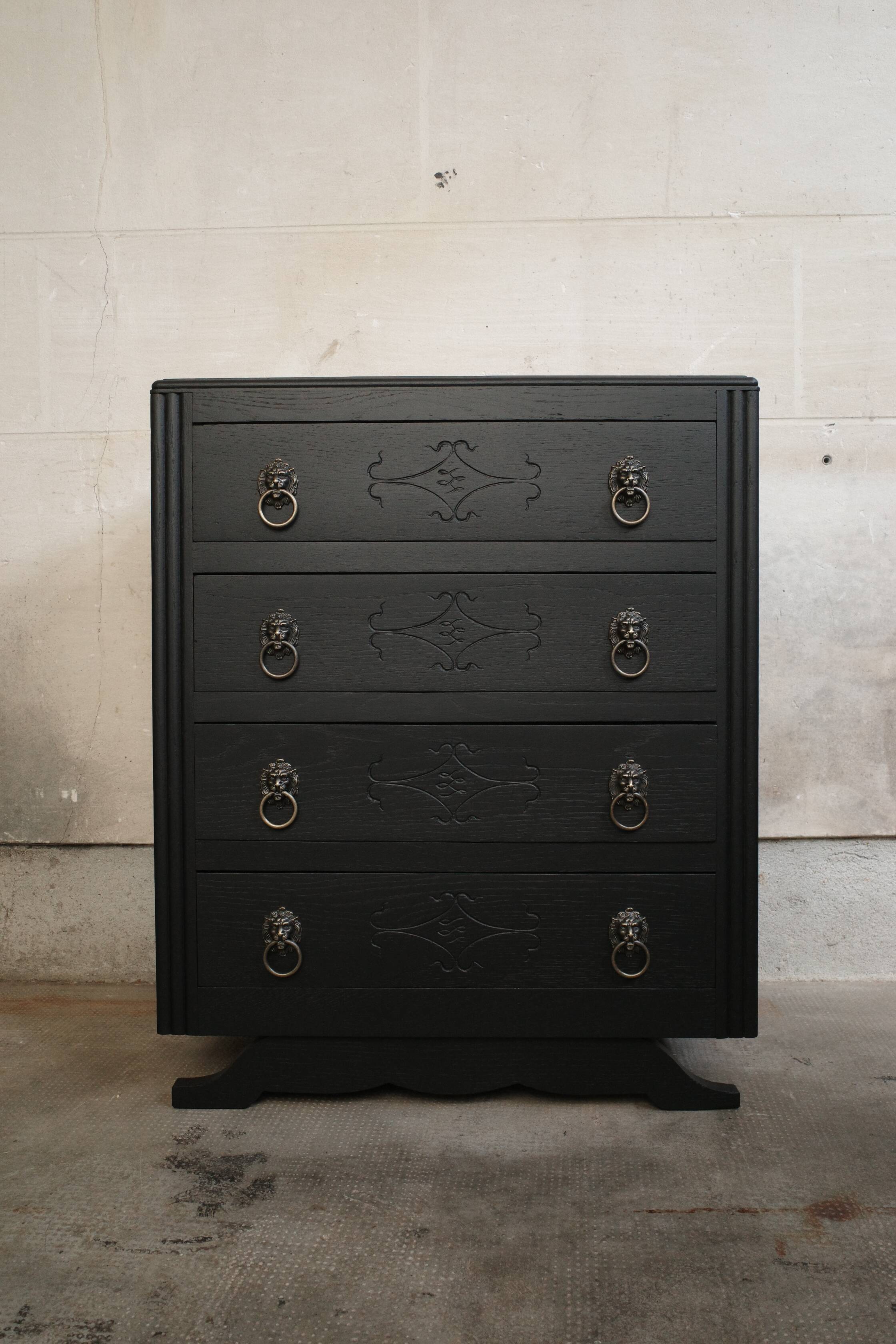 Vintage Art Deco chest of drawers