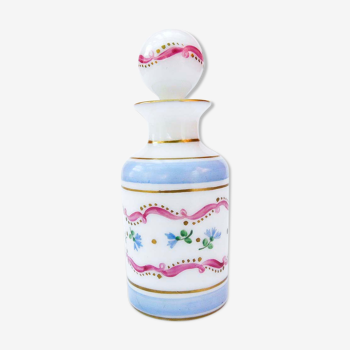 Bottle with floral decoration and antique gold edging