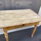 Farm table in natural wood fir 1900 brewery