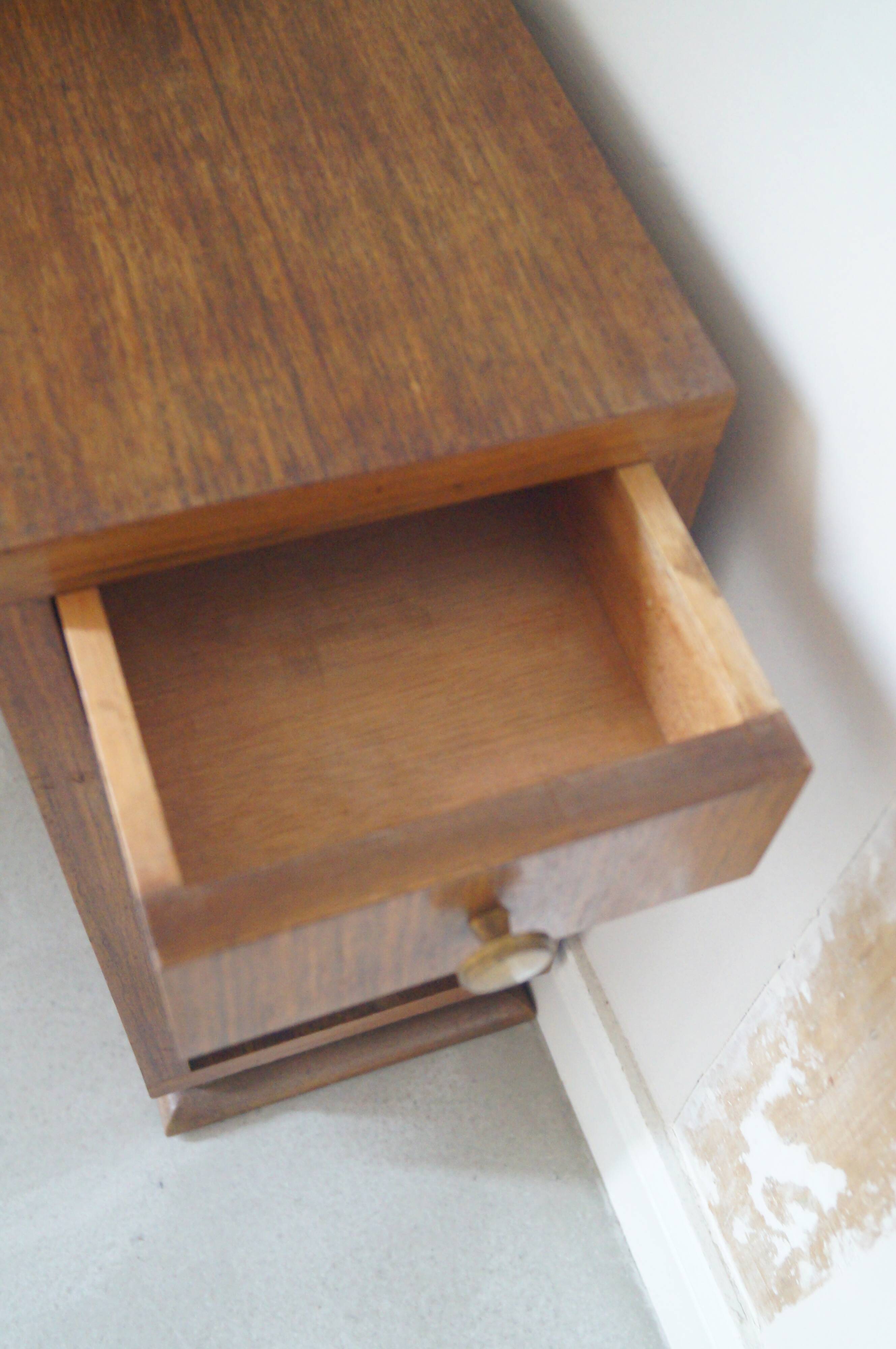 Art-Deco corner library 1930