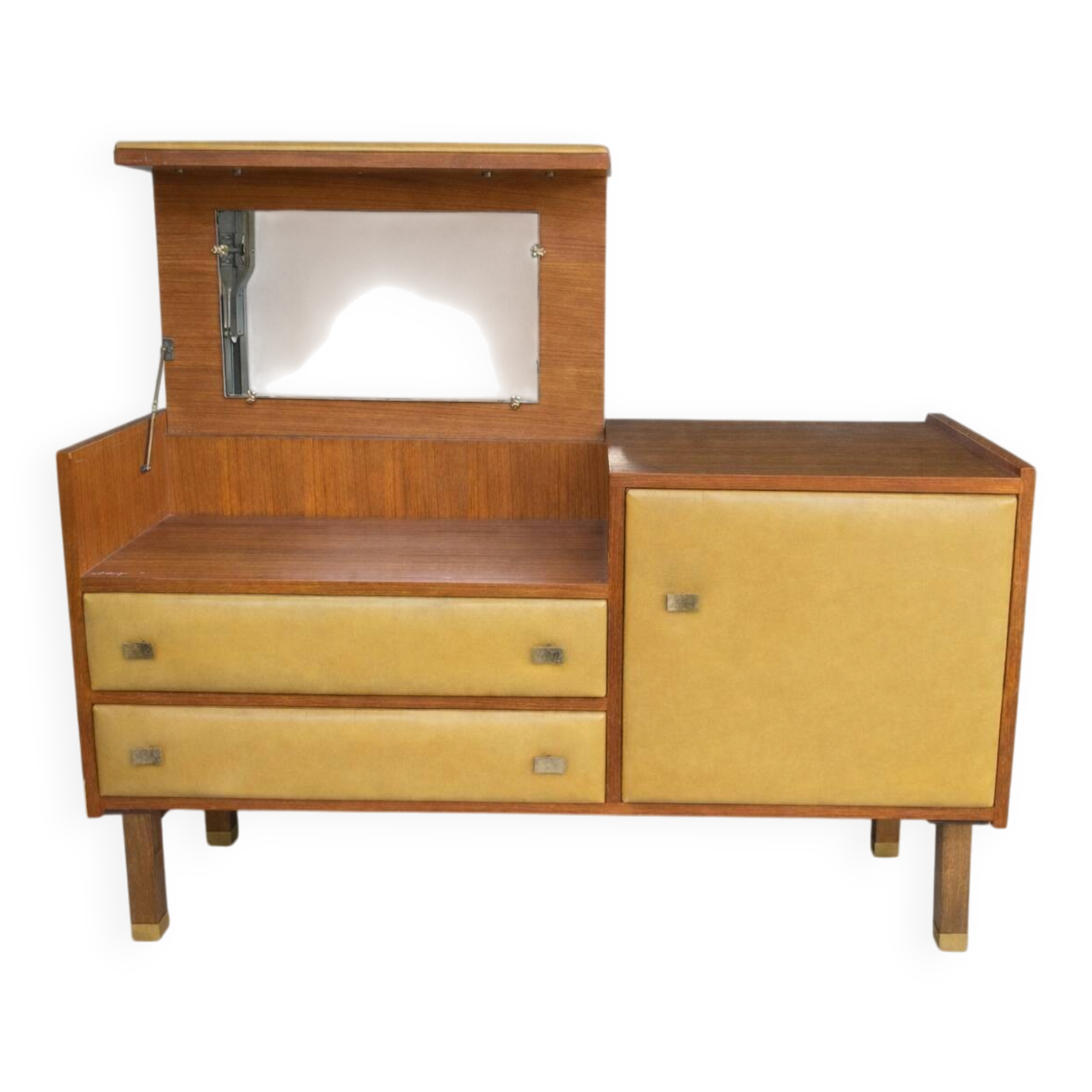 Vintage buffet/commode from the 50s-60s – Wood and mustard faux leather fronts.